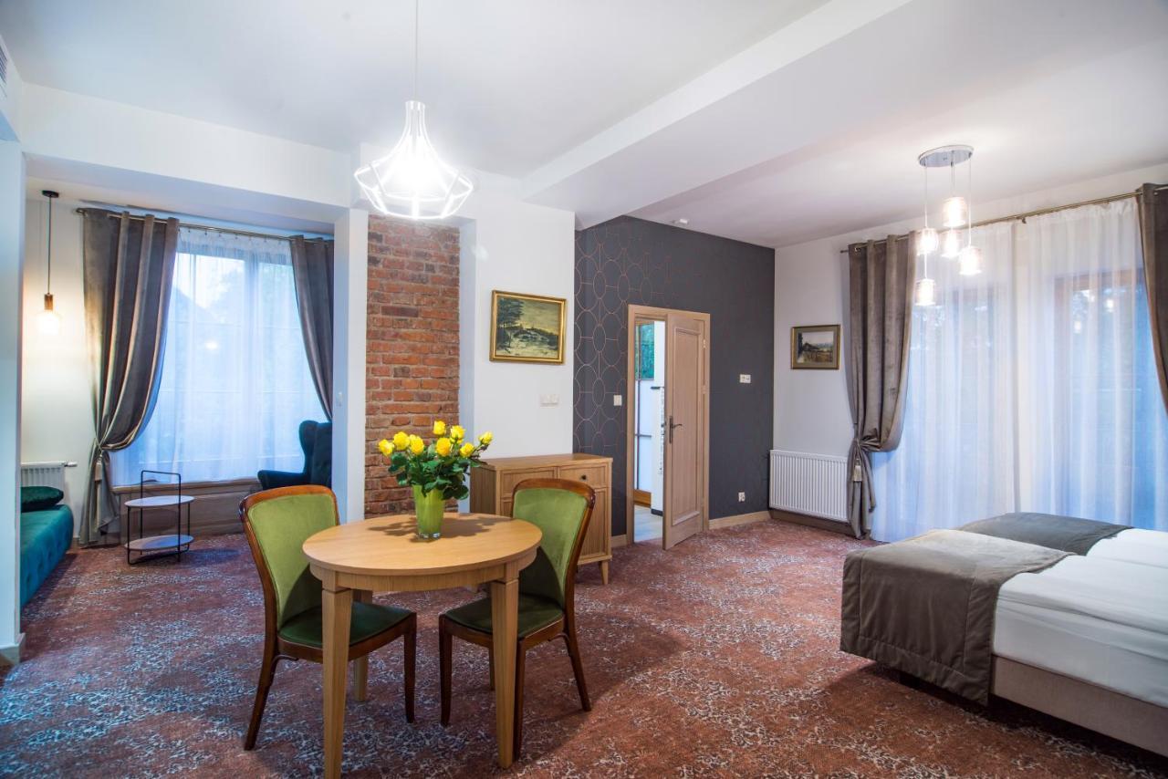 Hotel Dwa Ksiezyce Казимеж-Дольны Экстерьер фото