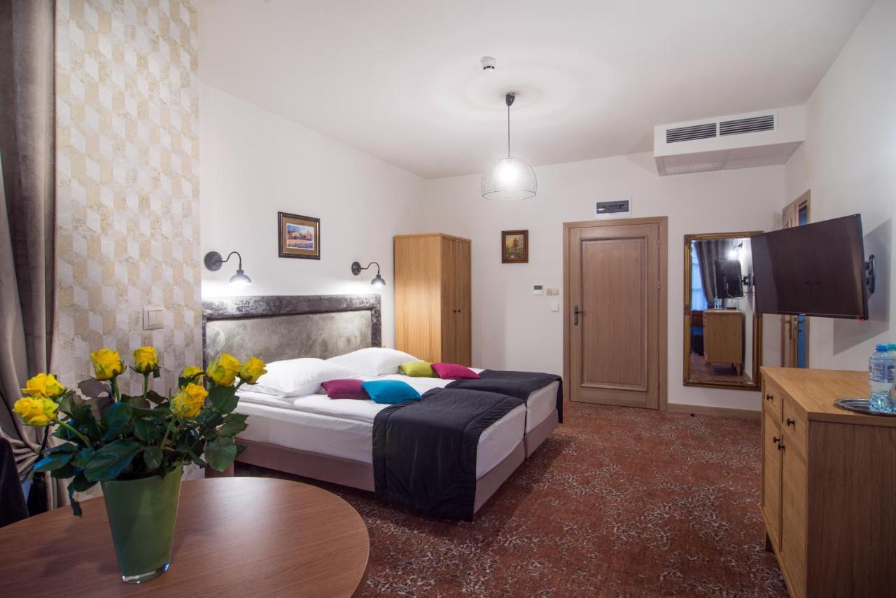 Hotel Dwa Ksiezyce Казимеж-Дольны Экстерьер фото