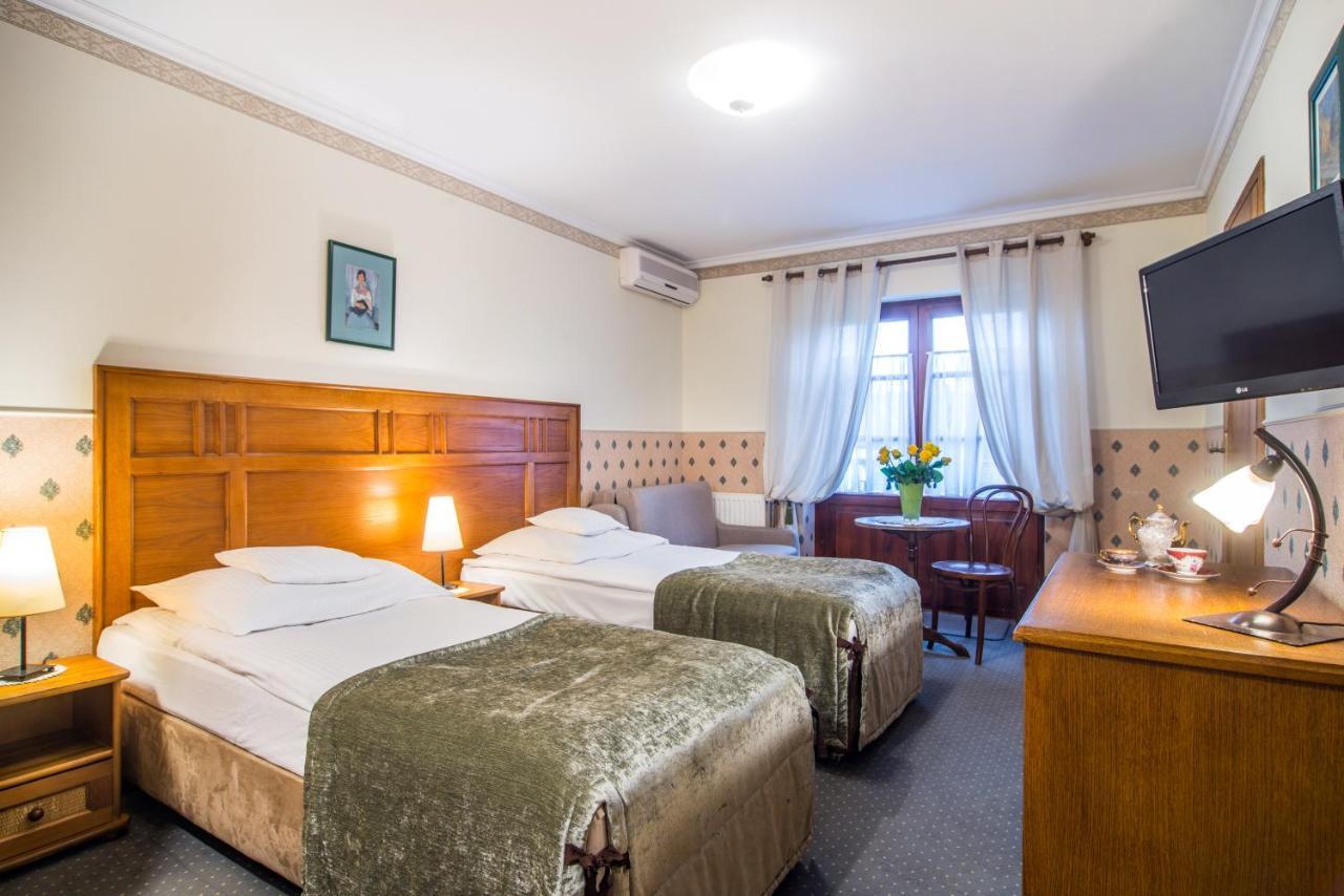 Hotel Dwa Ksiezyce Казимеж-Дольны Экстерьер фото