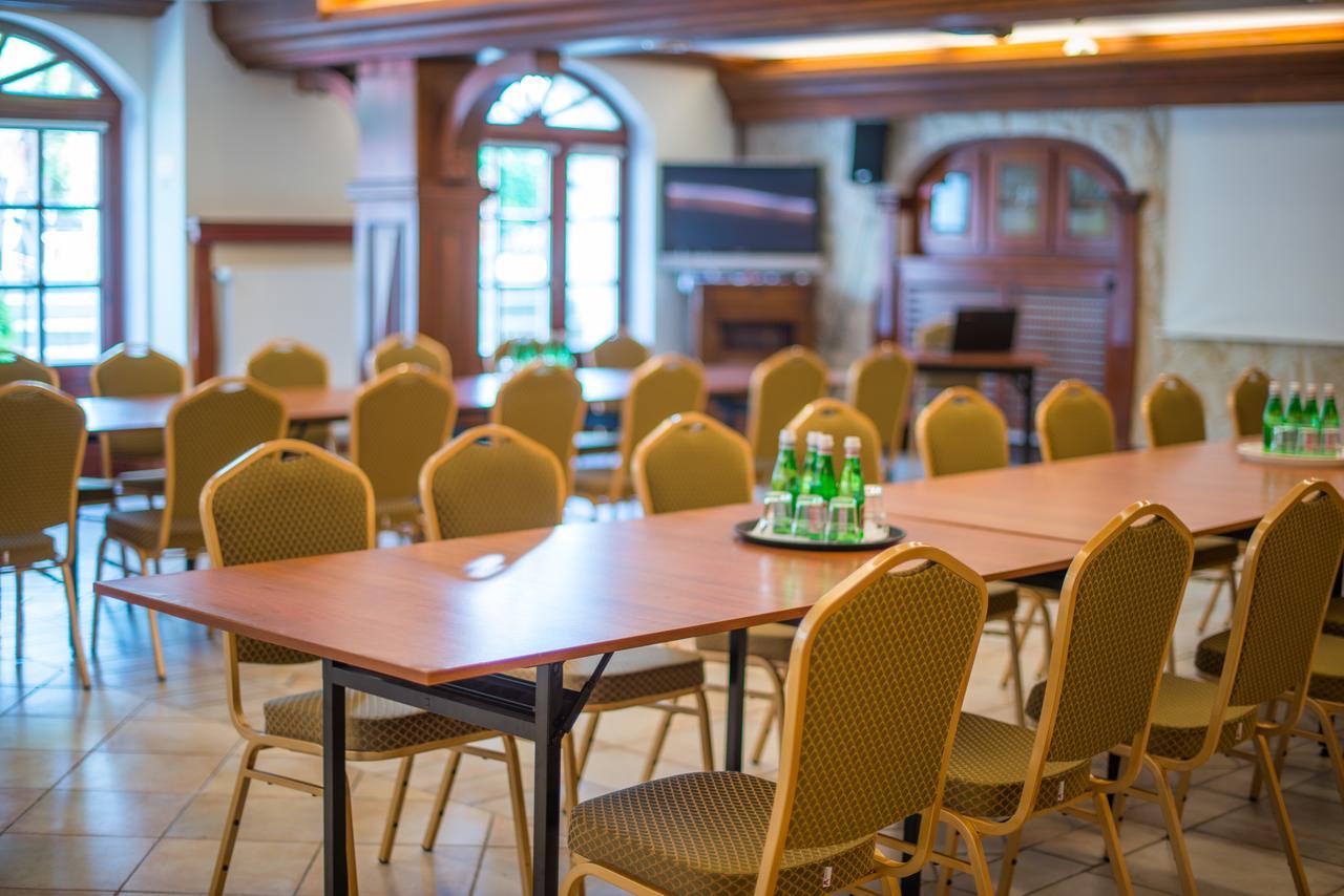 Hotel Dwa Ksiezyce Казимеж-Дольны Экстерьер фото