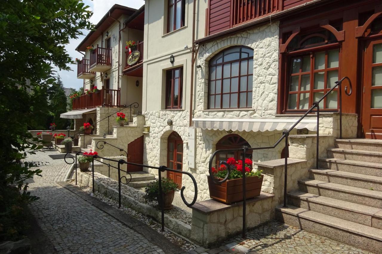 Hotel Dwa Ksiezyce Казимеж-Дольны Экстерьер фото